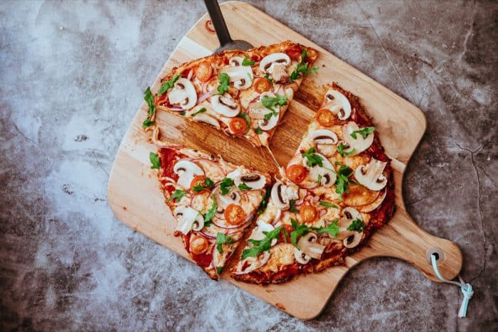 Nízkosacharidová pizza, ktorá je úplne jednoduchá a najviac sa podobá tej klasickej.