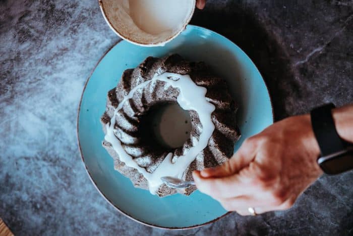 Poleva na makovú bábovku.