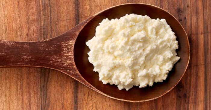 Základom cesta na škoricové slimáky sú kvalitná mozzarella a ricotta.