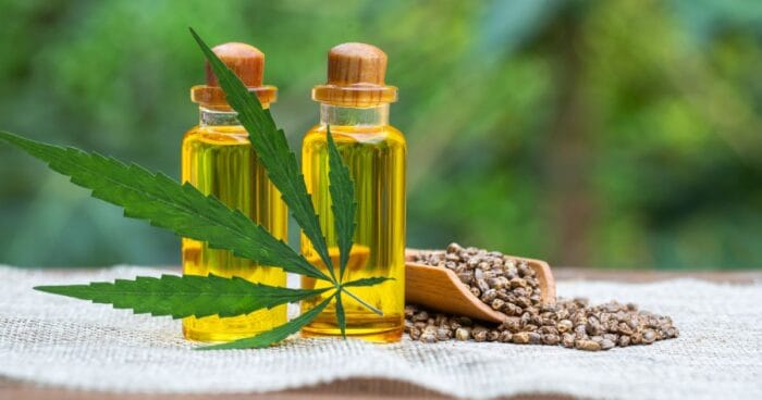 Konopný olej je vynikajúcou a zdravou prísadou na použitie v studenej kuchyni, napríklad do šalátov, dipov alebo nátierok.
