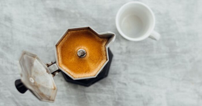 Chuť kávy z moka kanvice je nezameniteľná. Chuť je intenzívna a zároveň príjemne pohladí.