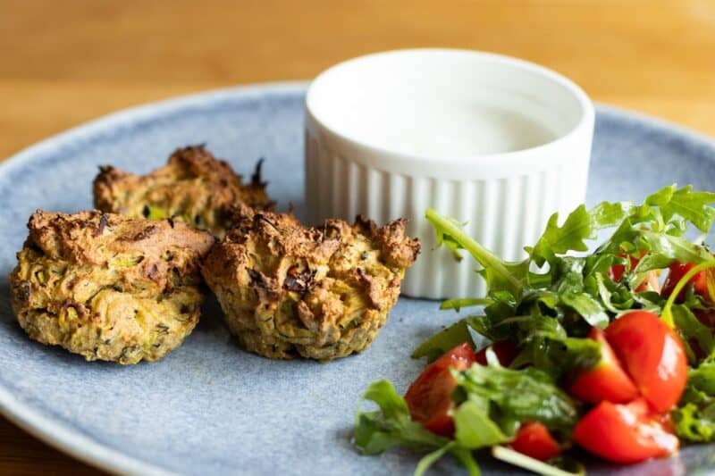 Recept na slané cuketové muffiny so syrom.