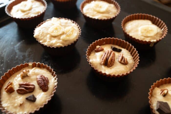 Najlepší recept na rýchle banánové muffiny s čokoládou či orechmi.