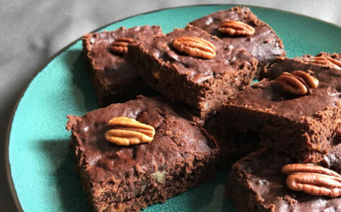 Ako upiecť banánové brownies.