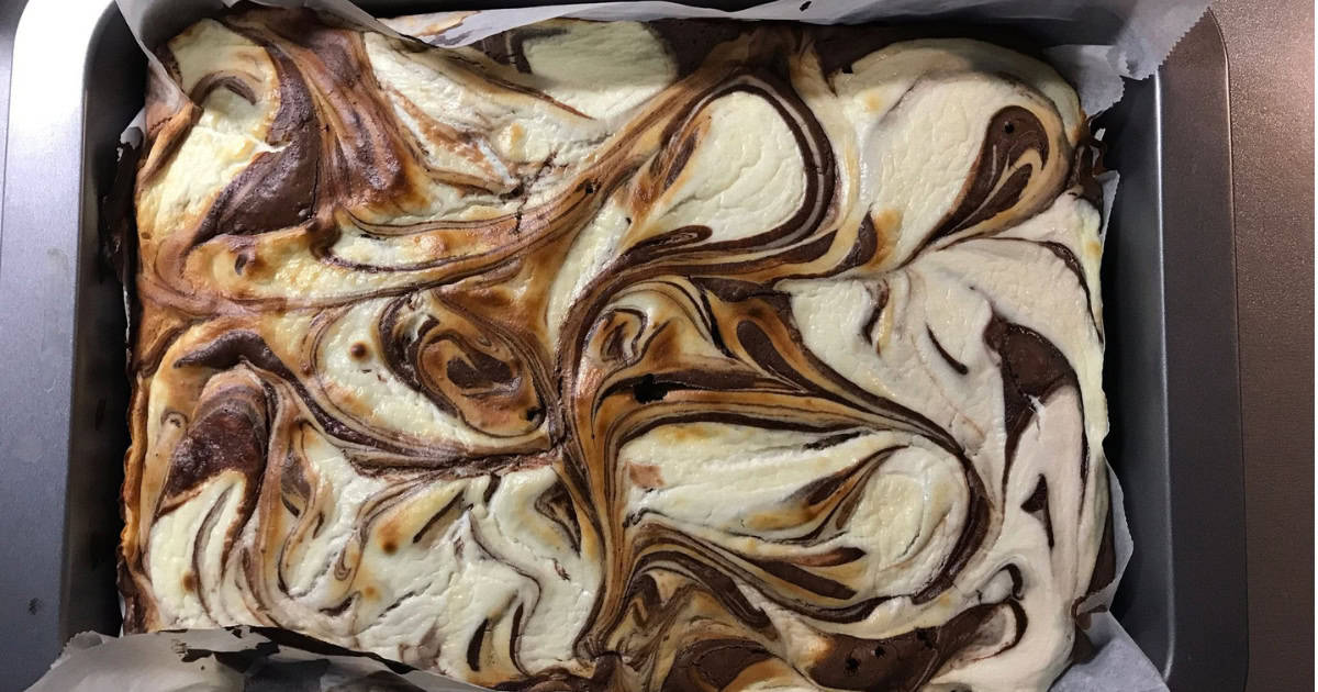 Cheesecake brownies a mramorovanie.