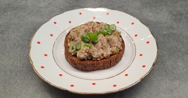 Recept: Falošná škvarková nátierka z pohánky