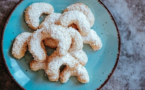 Vanilkové rožteky bez cukru z mandľovej múky. Luxusné vianočné pečivo na váš stôl.