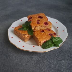 Hrnčekový koláč s jablkami.