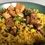 Recept: Ázijské kari rizoto z quinoy so zeleninou.