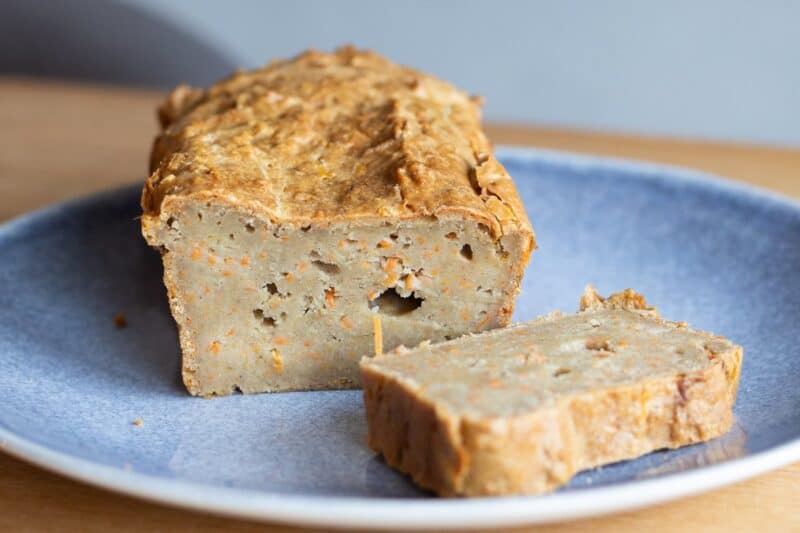 Banánový chlieb bez vajec a laktózy pre bábätká a dojčatá.