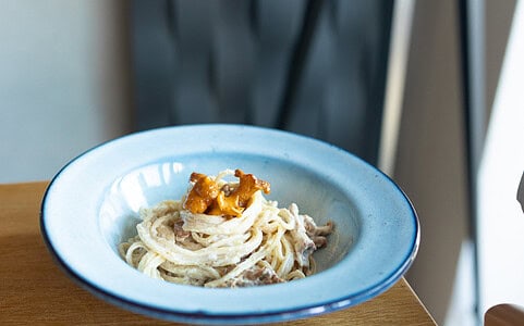 Cestoviny s líškovou omáčkou.