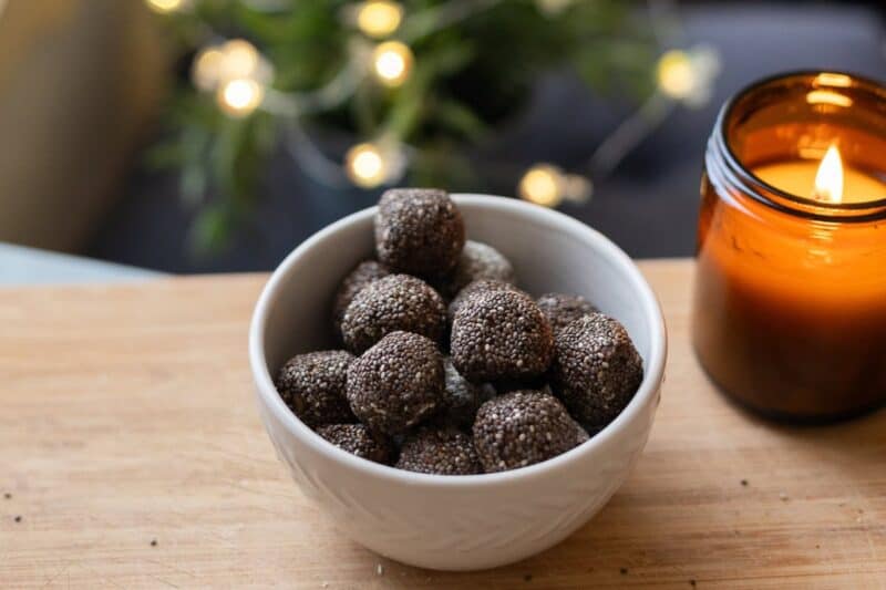 My sme figové guľky obalili v chia semienkach.