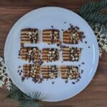 Recept: Najlepšie kakaové linecké koláčiky s orechmi.