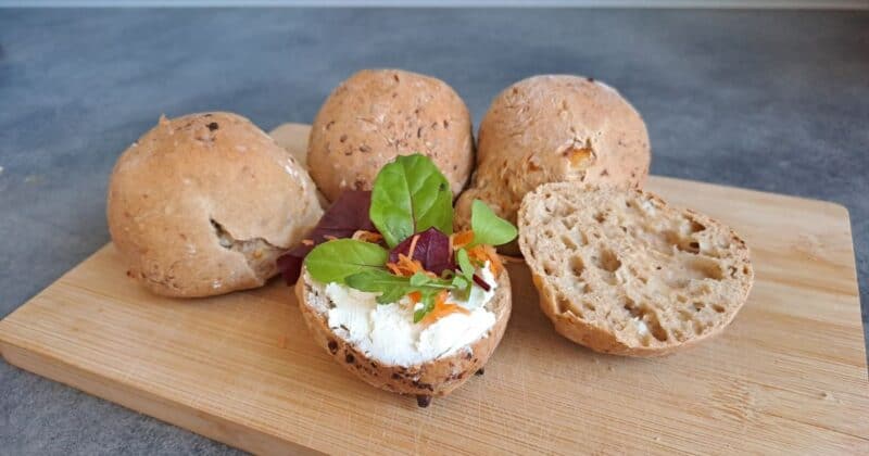 Proteínové cottage žemle.