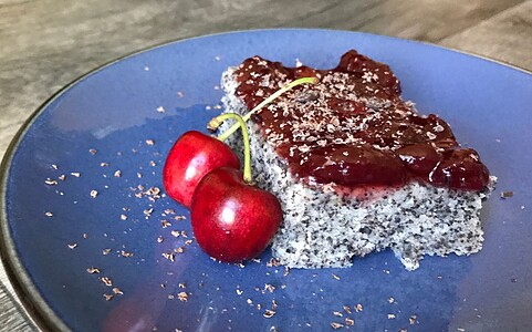 Vláčny makový koláč na plech.