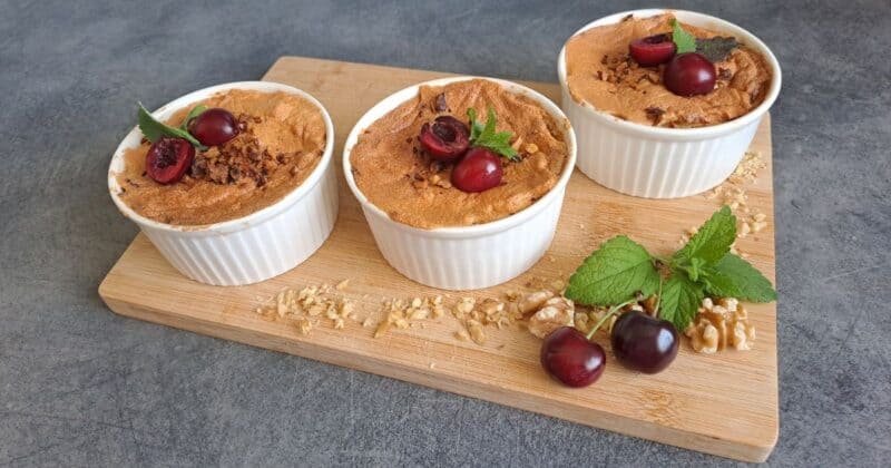 Zapečené pšeno s jablkami.