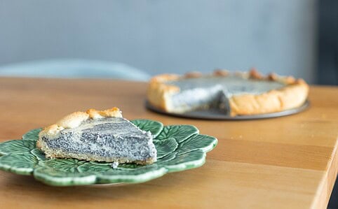 Recept na najlepší vláčny makový koláč s tvarohom.