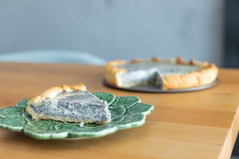 Recept na najlepší vláčny makový koláč s tvarohom.