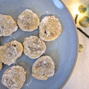 Masarykové koláčiky s vlašskými orechmi.