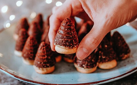 Osie hniezda bez cukru – maškrťte zdravé vianočné pečivo.