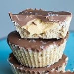 Rýchly nepečený dezert: Čokoládové košíčky s arašidovým maslom.