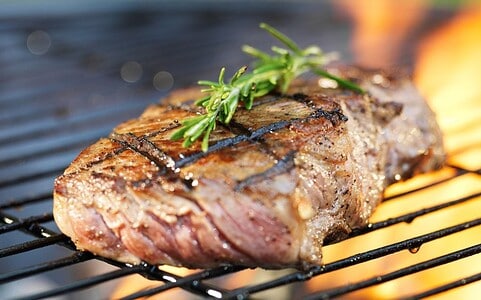 Ako správne naložiť krkovičku na grilovanie?