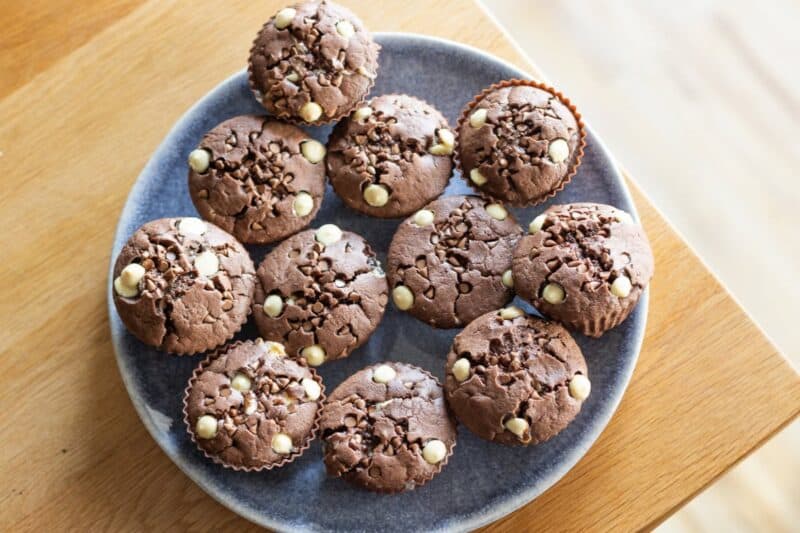 Hrnčekové čokoládové muffiny
