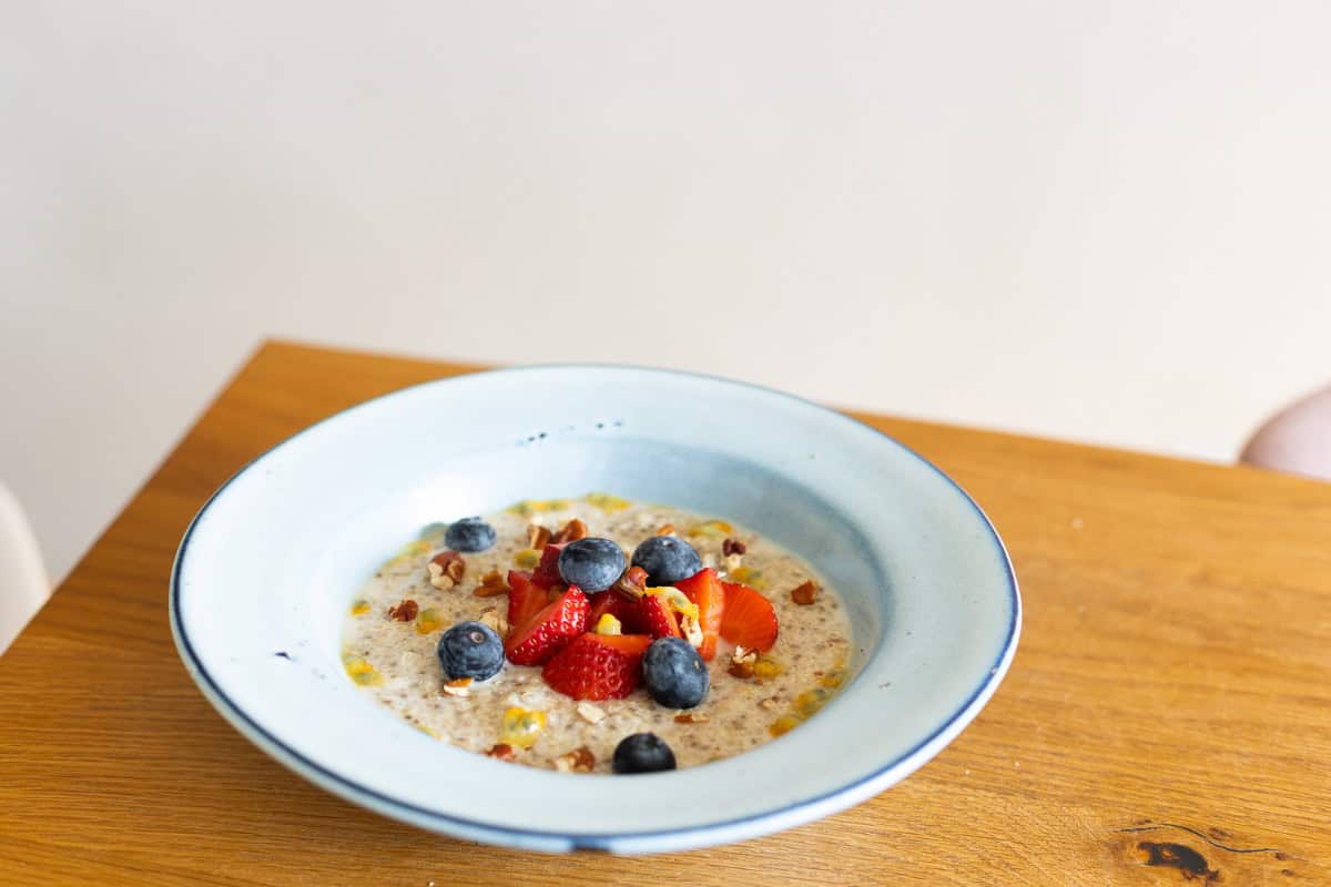 Quinoa na sladko: Dokonalá snídaňová kaše z quinoy