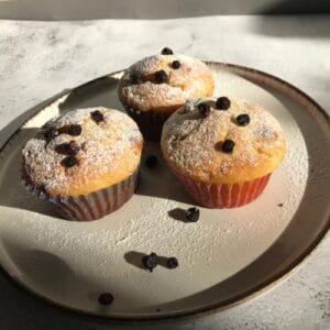 Recept: Vláčne tvarohové muffiny s čučoriedkami