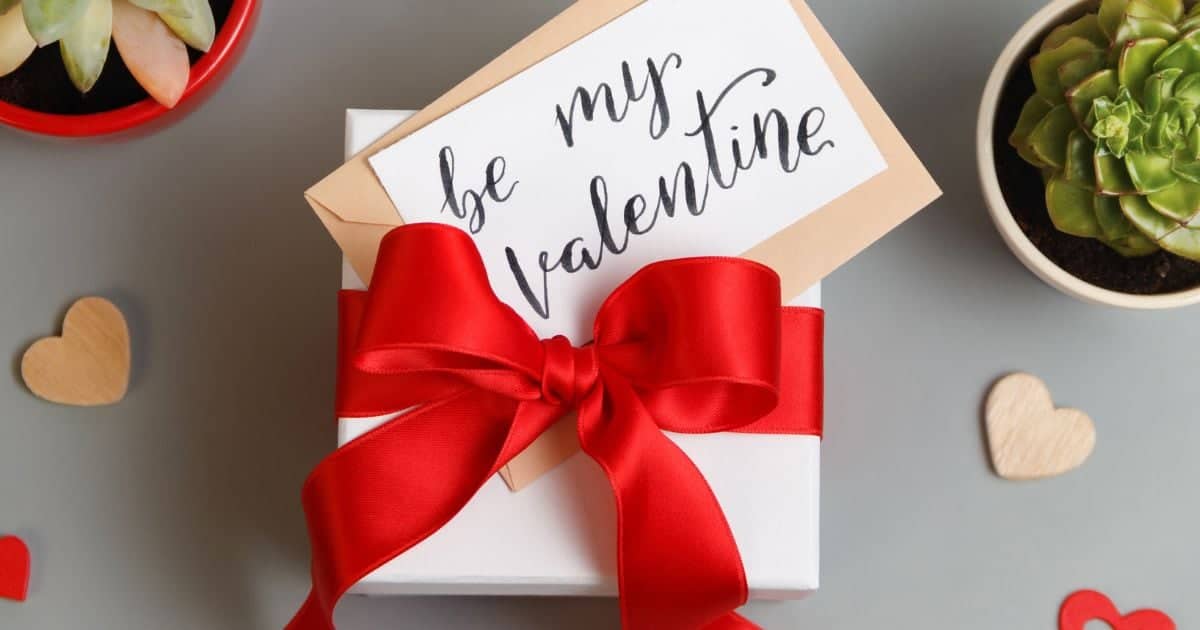 Kdy je svátek svatého Valentýna a co se k němu dává?