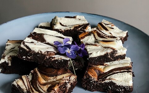 Tvarohové brownies s tvarohom.