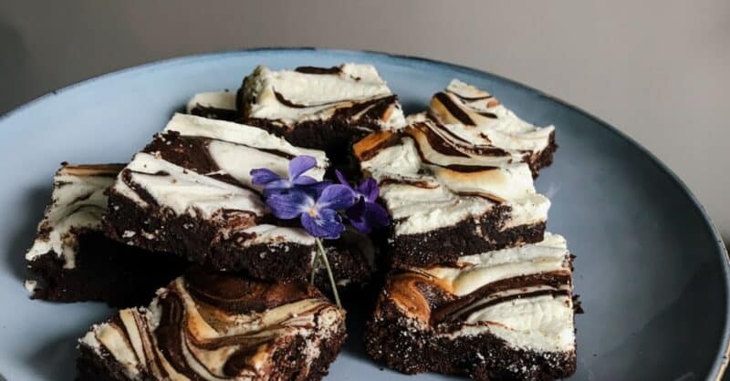 Tvarohové brownies s tvarohom.