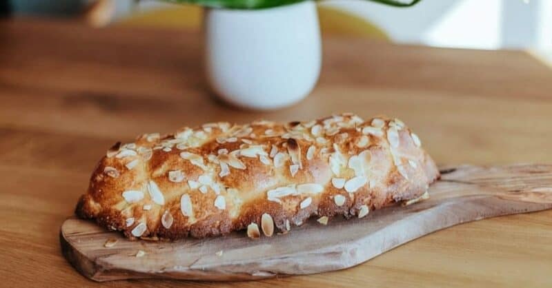 Zdravá nadýchaná tvarohová vianočka (low carb).